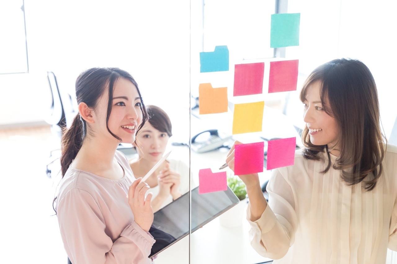 デジタルマーケターの方向け お役たち資料 限定公開中 デジタルマーケターの方向け お役たち資料 限定公開中