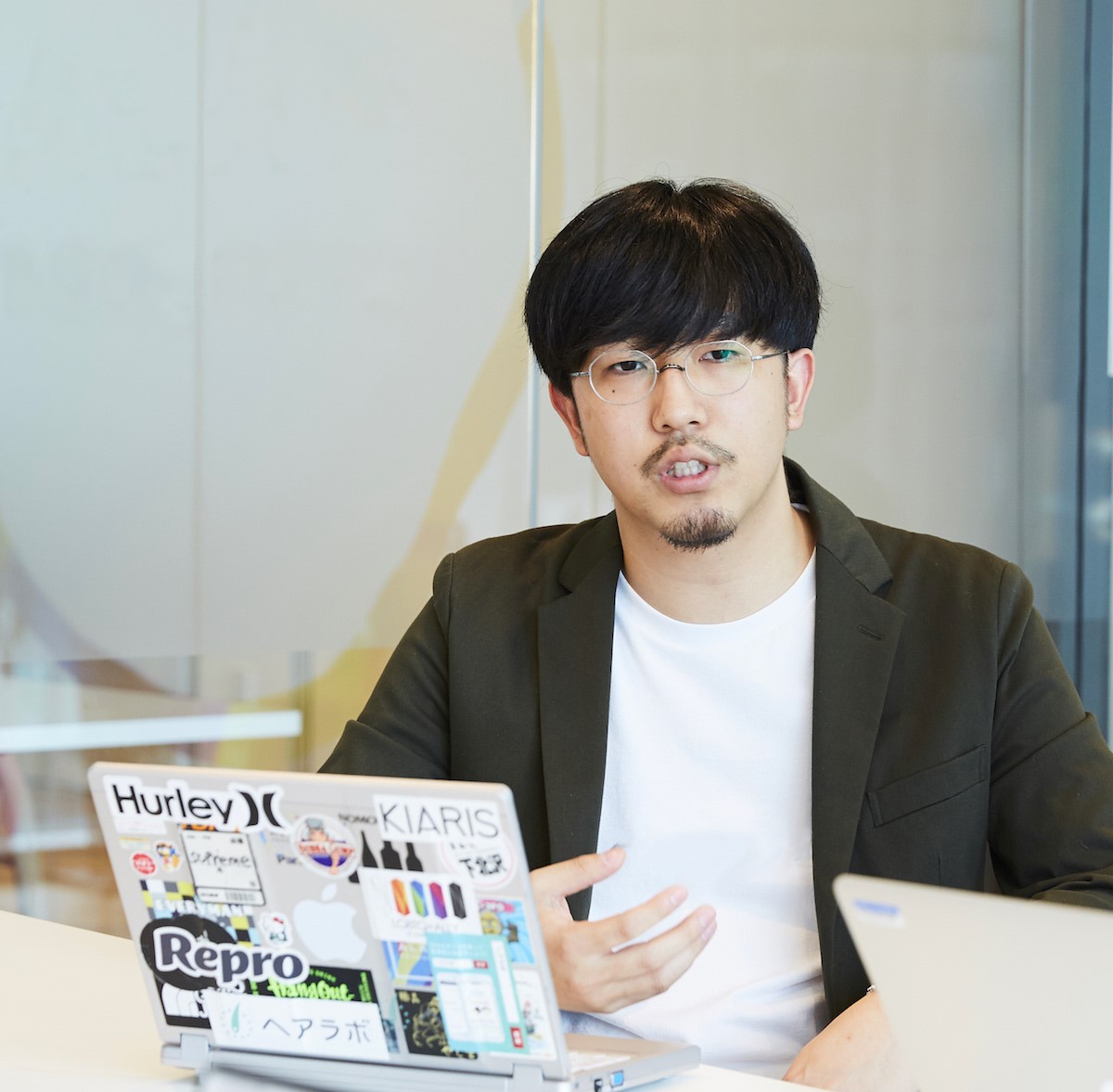 慶野 紘平 氏